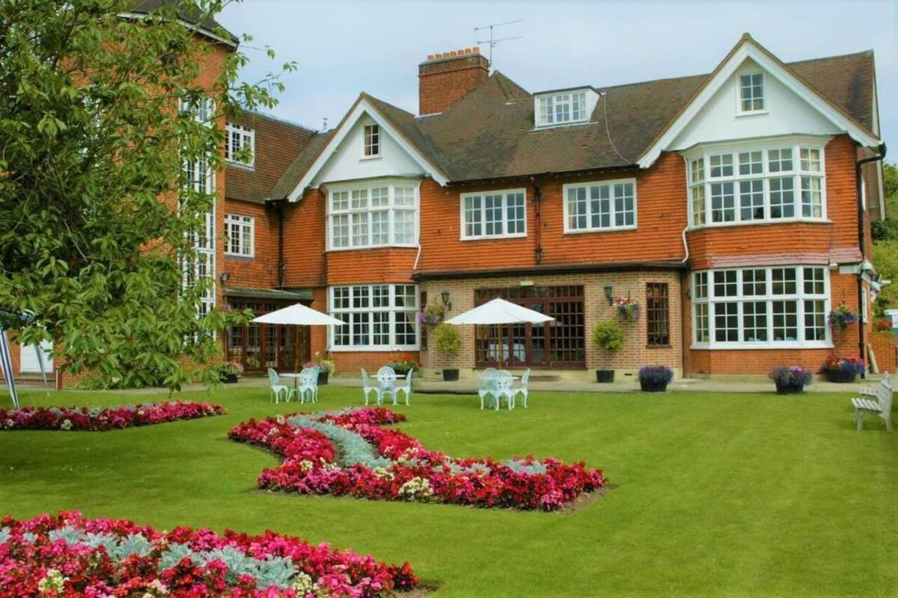 Grovefield House Hotel Slough Exterior photo