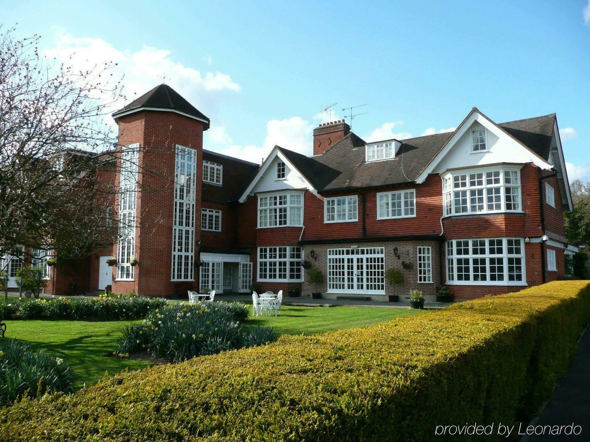 Grovefield House Hotel Slough Exterior photo